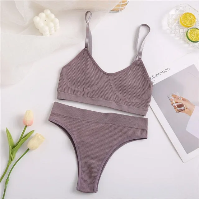 Trendy casual Wireless Crop Bra and Low Rise Panty Set