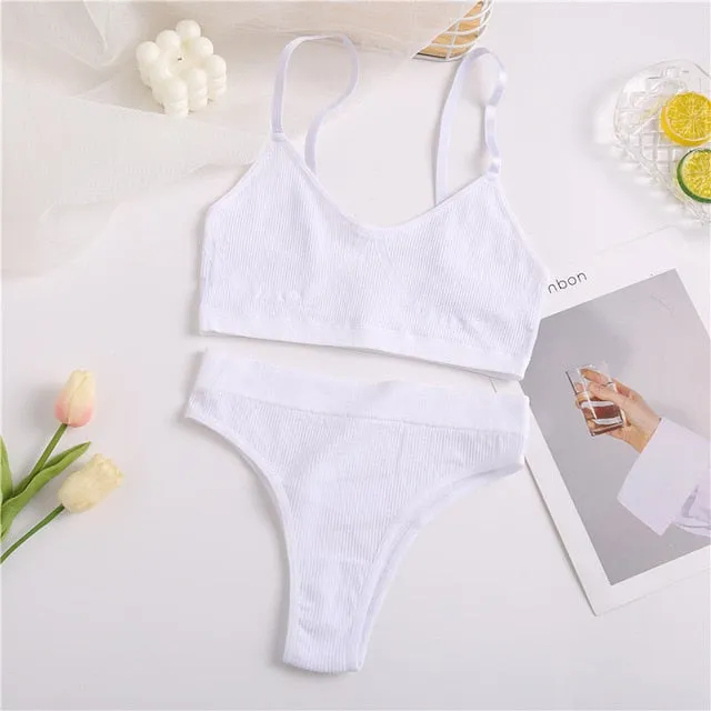 Trendy casual Wireless Crop Bra and Low Rise Panty Set